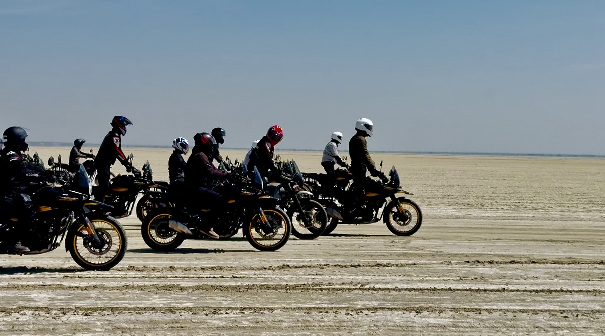 Ride In Sambhar Lake